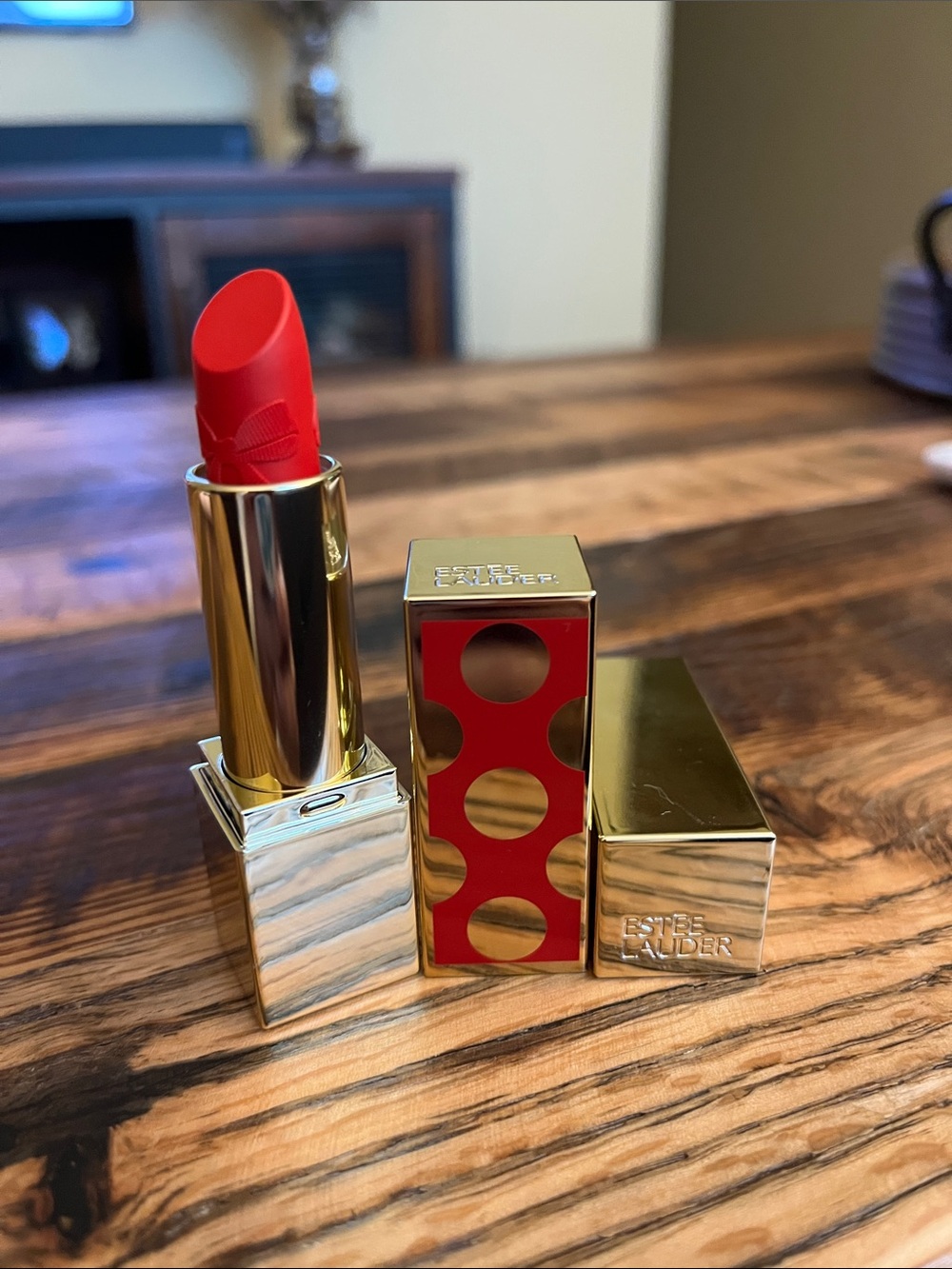 Estee Lauder Limited Edition CC4 Red Ribbon with Gold Case. New no box.